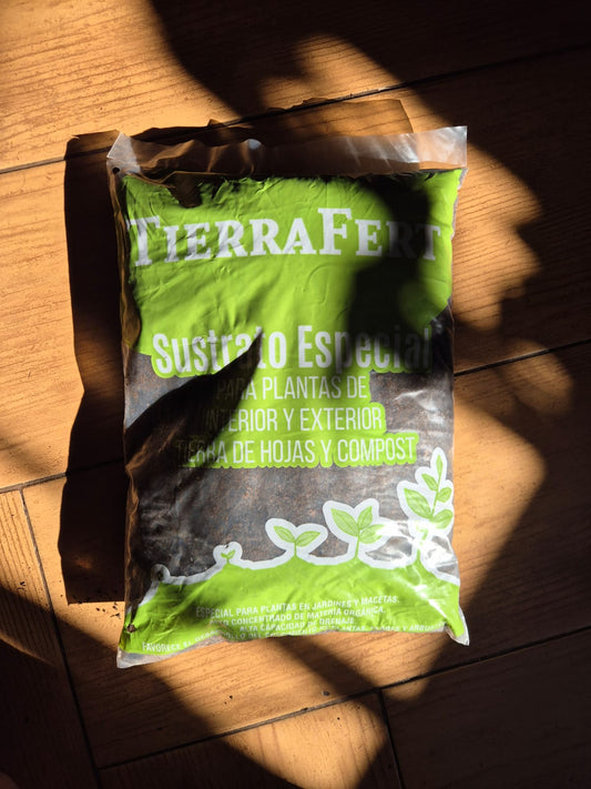 Tierra de hojas 2 kilos